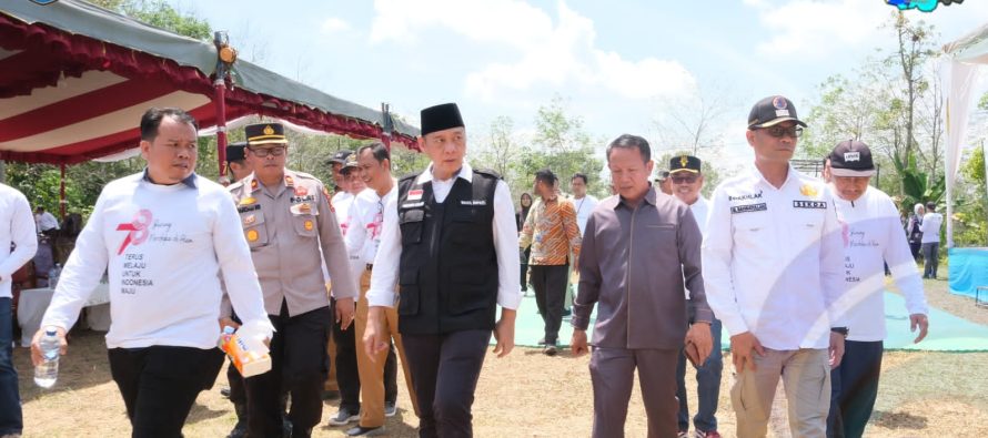JAGA KELESTARIAN DAN EKOSISTEM ALAM, PEMKAB OKU SELATAN BEKERJASAMA DENGAN BKSDA SUMSEL TANAM RIBUAN POHON DAN LEPAS LIHAT PULUHAN BURUNG