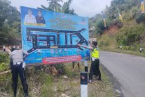 SATUAN LALU LINTAS POLRES OKU SELATAN MELAKUKAN PEMASANGAN HIMBAUAN DI SEKITAR RUTE SRGF DAN INFORMASI TERKAIT REKAYASA LALU LINTAS