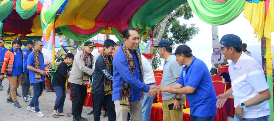 BUPATI OKU SELATAN HADIRI OPENING FESTIVAL II LAYANG-LAYANG SRIWIJAYA DANAU RANAU TAHUN 2023