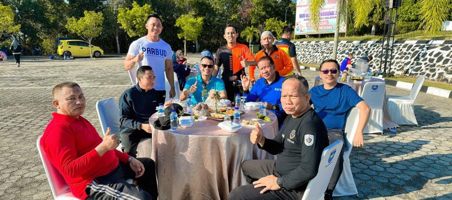 SEKDA OKU SELATAN HADIRI SENAM SEHAT BERSAMA PEGAWAI DI LINGKUNGAN PEMKAB OKU SELATAN