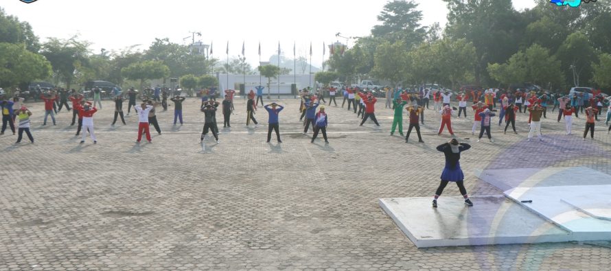 SEKDA IKUTI SENAM SEHAT BERSAMA PARA PEJABAT DAN PEGAWAI DI LINGKUNGAN PEMKAB OKU SELATAN