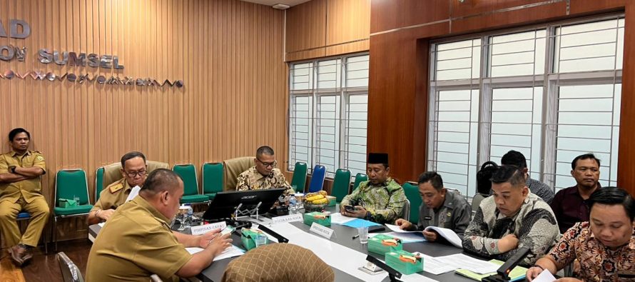 SEKRETARIS DAERAH OKU SELATAN HADIRI PEMBAHASAN EVALUASI RAPERDA PERUBAHAN APBD DAN RANCANGAN PERBUP TENTANG PENJABARAN PERUBAHAN APBD TAHUN 2023 BERSAMA BPKAD SUMATERA SELATAN.