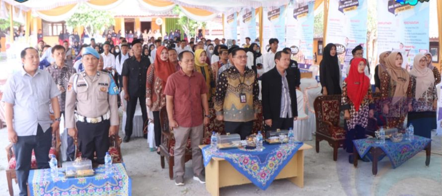 KEPALA DISNAKERTRANS KABUPATEN OKU SELATAN, HADIRI KEGIATAN JOB FAIR FBKK SMK OKU SELATAN TAHUN 2023.