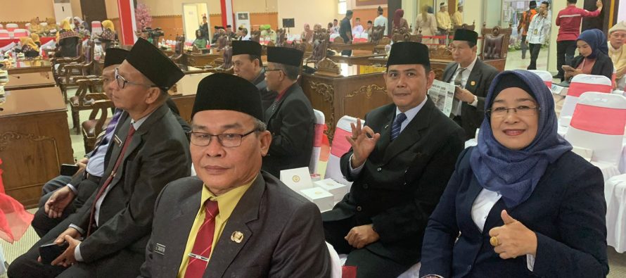 WAKILI BUPATI OKU SELATAN, STAF AHLI BIDANG EKONOMI DAN PEMBANGUNAN HADIRI RAPAT PARIPURNA ISTIMEWA DPRD KOTA PRABUMULIH DALAM RANGKA PERINGATAN HUT KE 22 TAHUN KOTA PRABUMULIH