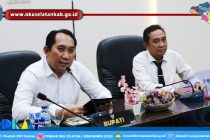 DINAS KESEHATAN LAUNCHING APLIKASI KIRANA (APLIKASI REMINDER IZIN PRAKTEK TENAGA KESEHATAN)