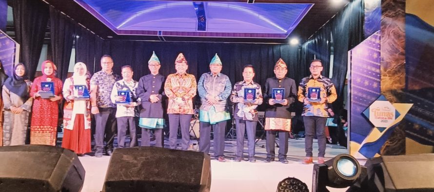 3 PERWAKILAN KABUPATEN OKU SELATAN BERHASIL RAIH JUARA 1 PADA EVENT FESTIVAL BAHASA IBU TINGKAT PROVINSI SUMSEL, DAN WAKILI SUMSEL KE TINGKAT NASIONAL