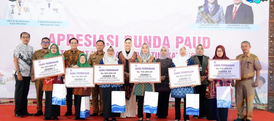 PEMKAB OKU SELATAN BERIKAN APRESIASI UNTUK MEMOTIVASI SELURUH BUNDA PAUD DI OKU SELATAN DALAM MENGOPTIMALKAN GERAKAN TRANSISI PAUD KE SD YANG MENYENANGKAN