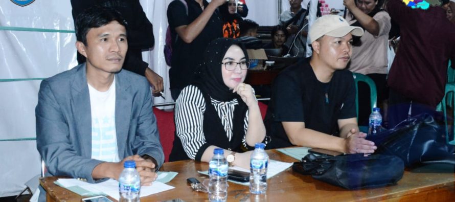 ANTUSIAS MASYARAKAT IKUTI LOMBA KAROKE DALAM RANGKA PERINGATAN HUT KE-20 KABUPATEN OKU SELATAN.