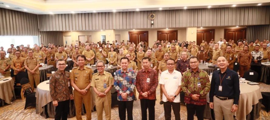 SEKDA PEMKAB OKU SELATAN HADIRI KICK OFF GERNAS BBI/PDN DAN BBWI, AGUS FATONI AJAK MASYARAKAT CINTAI PRODUK DALAM NEGERI DAN BANGGA BERWISATA DI INDONESIA