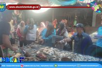 PASTIKAN STABILITAS HARGA DAN KETERSEDIAAN BAHAN POKOK JELANG IDUL ADHA 1445 H, PEMKAB OKU SELATAN LAKUKAN SIDAK PASAR.