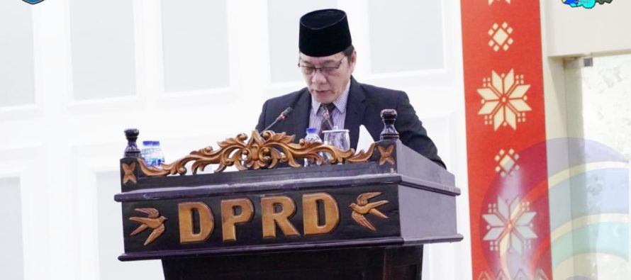 WAKIL BUPATI OKU SELATAN H. SHOLEHIEN HADIRI RAPAT PARIPURNA DPRD KABUPATEN OKU SELATAN.