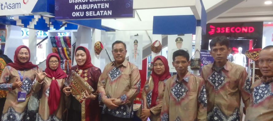 DORONG PEREKONOMIAN DAERAH, KEPALA DINAS KOPERINDAG KABUPATEN OKU SELATAN, IKUTI EVENT SUMSEL EXPO TAHUN 2024.