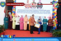 ASISTEN BIDANG ADMINISTRASI DAN UMUM APRESIASI KEGIATAN PARTISIPASI PEREMPUAN PADA HARI KARTINI DAN HARI ANAK NASIONAL YANG DI SELENGGARAKAN OLEH DINAS PPPA PPKB OKU SELATAN.