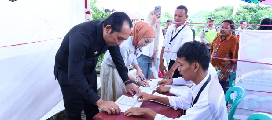 BUPATI, WAKIL BUPATI, PIMPINAN DPRD HINGGA SEKRETARIS DAERAH SALURKAN HAK SUARA PADA PILKADA SERENTAK TAHUN 2024