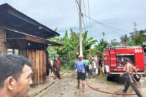MUSIBAH KEBAKARAN DI DUSUN II DESA MERBAU KECAMATAN BANDING AGUNG, BUPATI OKU SELATAN IMBAU MASYARAKAT UNTUK LEBIH WASPADA SEBELUM MENINGGALKAN RUMAH
