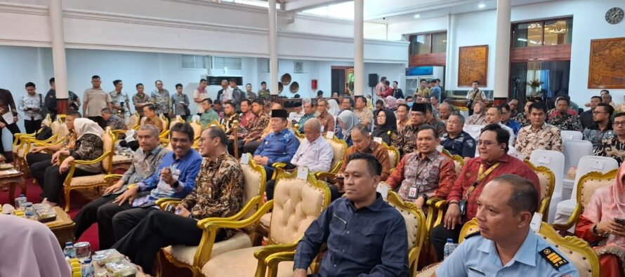 WAKIL BUPATI OKU SELATAN HADIRI PENYERAHAN DIGITAL DIPA PETIKAN DAN BAKU ALOKASI TKD TAHUN 2024.
