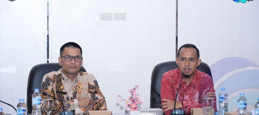 PIMPIN RAPAT LANJUTAN PERSIAPAN HUT OKU SELATAN KE-21, SEKRETARIS DAERAH AJAK JAJARAN PEMERINTAH GOTONG ROYONG SUKSESKAN RANGKAIAN KEGIATAN.