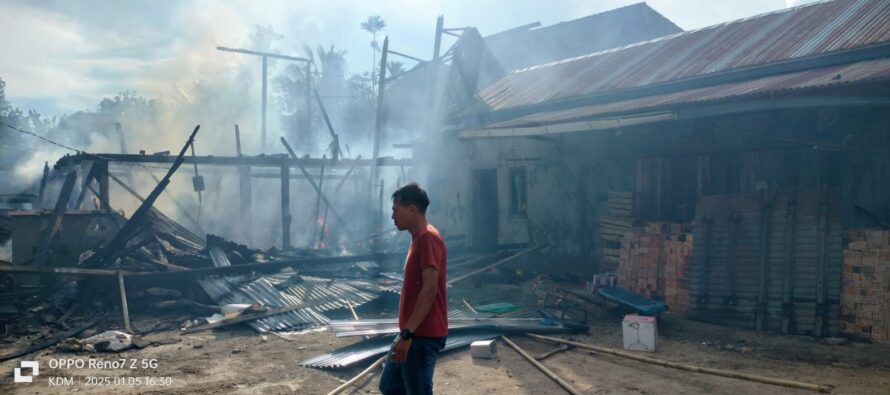 BUPATI OKU SELATAN H. POPO ALI MARTOPO TURUT BERDUKA CITA ATAS MUSIBAH KEBAKARAN YANG TERJADI DI DESA SUKA BUMI KECAMATAN BPR RT DAN MENGHIMBAU AGAR MASYARAKAT TETAP WASPADA.
