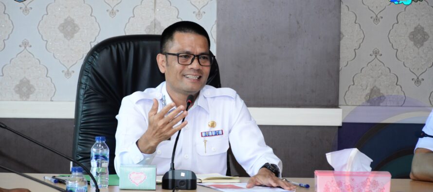 SEKDA H. M. RAHMATTULLAH PIMPIN RAPAT KOORDINASI DAN PERSIAPAN SIDANG PARIPURNA HUT KE 21 TAHUN 2025.