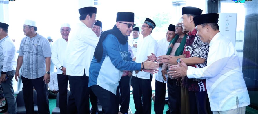 TABLIGH AKBAR OKU SELATAN BERSHOLAWAT DALAM RANGKA MEMPERINGATI HARI JADI KE-21 KABUPATEN OKU SELATAN TAHUN 2025
