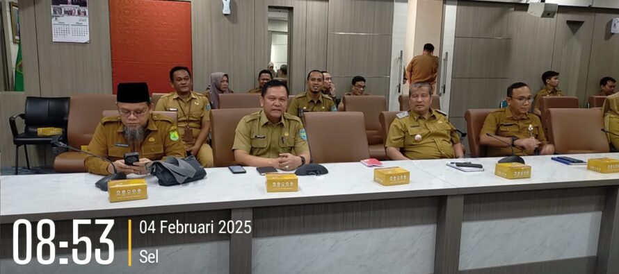 ASISTEN I SETDA OKU SELATAN HADIRI RAPAT PERSIAPAN KESERAGAMAN KELENGKAPAN ADMINISTRASI PENGANGKATAN KDH DAN WKDH PERANGKAT DAERAH DI RUANG RAPAT BINA PRAJA PROVINSI SUMATERA SELATAN