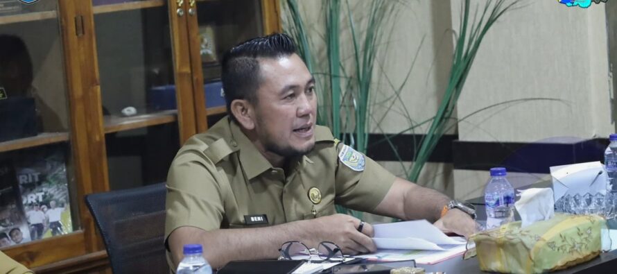 WAKILI PEMERINTAH, KEPALA DINAS PENDIDIKAN OKU SELATAN HADIRI AUDIENSI PERWAKILAN GURU AGAMA BERSAMA DPRD OKU SELATAN