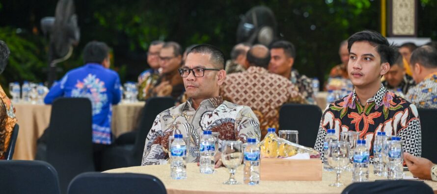 SEKRETARIS DAERAH OKU SELATAN H. M. RAHMATTULLAH, HADIRI MALAM PENGHORMATAN PJ. GUBERNUR SUMSEL SERTA LEPAS SAMBUT PANGDAM II SRIWIJAYA.