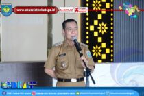 WAKIL BUPATI OKU SELATAN H. MISNADI SERAHKAN SECARA LANGSUNG BANTUAN KURSI RODA KEPADA MASYARAKAT DARI BAZNAS KABUPATEN OKU SELATAN.