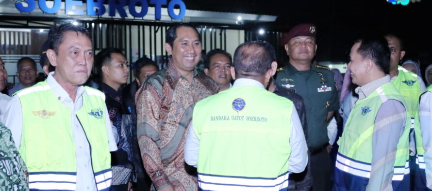 BUPATI OKU SELATAN HADIRI PERESMIAN RUTE PENERBANGAN HLP-WTX DI BANDAR UDARA GATOT SOEBROTO KABUPATEN WAY KANAN LAMPUNG