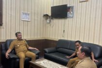 BUPATI OKU SELATAN KUNJUNGI KANTOR OPD UNTUK PASTIKAN KINERJA DAN PELAYANAN BERJALAN BAIK