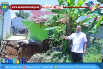 BUPATI OKU SELATAN TINJAU LOKASI LONGSOR DI PERUMAHAN HKS 1 KECIPUNG MUARADUA