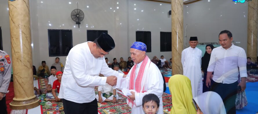 BUPATI KABUPATEN OKU SELATAN HADIRI PERINGATAN NUZULUL QUR’AN DI MASJID MULTAZAM PASAR ILIR MUARADUA.