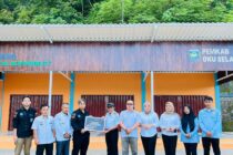 DUKUNG PENGEMBANGAN POTENSI WISATA LOKAL, BANK SUMSEL BABEL BANGUN PLAZA KULINER CSR BANK SUMSEL BABEL DI OBJEK WISATA AIR TERJUN SUBIK TUHA KECAMATAN BPR RANAU TENGAH