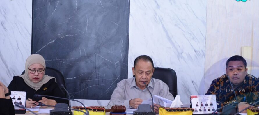 PEMKAB OKU SELATAN MELALUI ASISTEN II HADIRI BADAN MUSYAWARAH DPRD KABUPATEN OKU SELATAN.