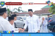 BUPATI OKU SELATAN SHOLAT IDUL FITRI BERSAMA WARGA DI MASJID AGUNG AL MUHTADIN MUARADUA