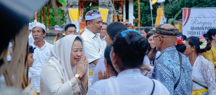 BUPATI OKU SELATAN HADIRI PIODALAN DI PURA KHAYANGAN TUNGGAL KERTI YASA