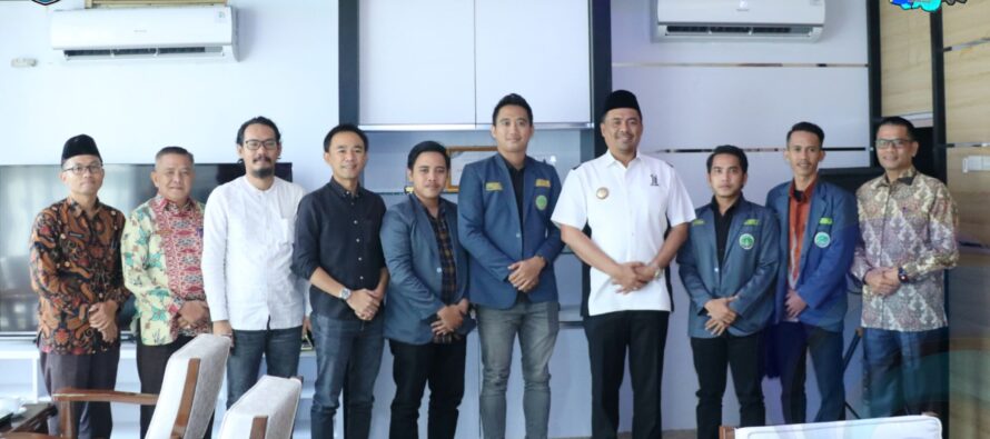 BUPATI OKU SELATAN MENERIMA AUDIENSI DENGAN IKATAN PELAJAR NAHDLATUL ULAMA SUMATERA SELATAN (PW IPNU SUMSEL) DALAM RANGKA PERSIAPAN PELAKSANAAN KONFERENSI WILAYAH KE-XI PW IPNU SUMATERA SELATAN