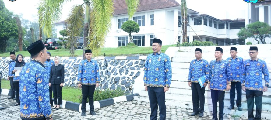 UPACARA HARI KESADARAN NASIONAL DI BULAN MEI, BUPATI OKU SELATAN : MELALUI APLIKASI SRIKANDI KITA MAMPU MENINGKATKAN KINERJA DENGAN PRINSIP KERJA CERDAS, KERJA KERAS, KERJA TUNTAS SERTA KERJA BERKUALITAS