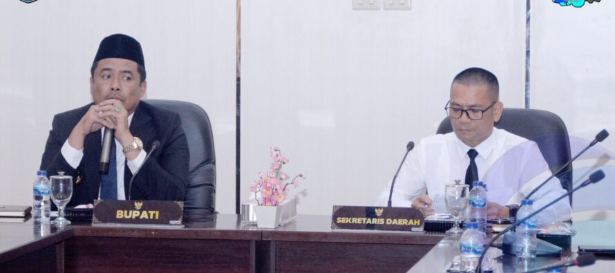 BUPATI OKU SELATAN AUDIENSI BERSAMA WARGA/MASYARAKAT DESA PELANGKI KECAMATAN MUARADUA YANG MENGHIBAHKAN TANAH UNTUK JALAN DARI TALANG BELIDANG KE KELURAHAN KISAU