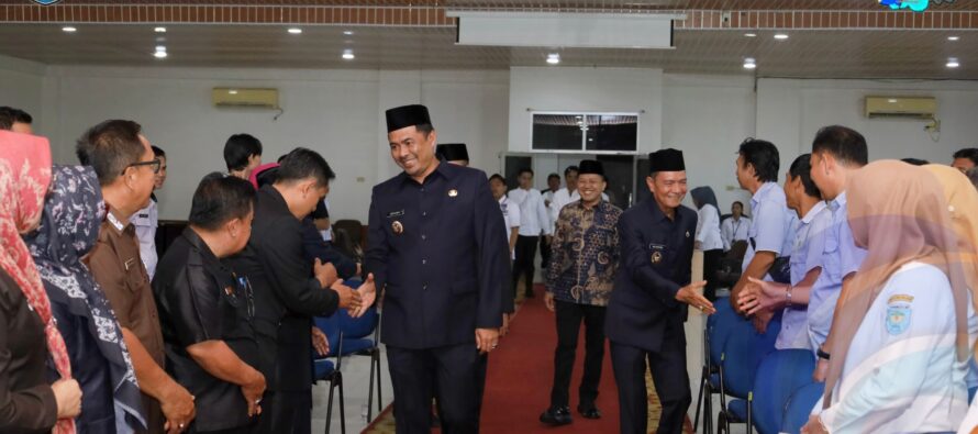 BUPATI OKU SELATAN MELANTIK DAN MENGAMBIL SUMPAH JABATAN DIREKTUR PDAM TITRA SAKA SELABUNG PERIODE TAHUN 2025-2029.