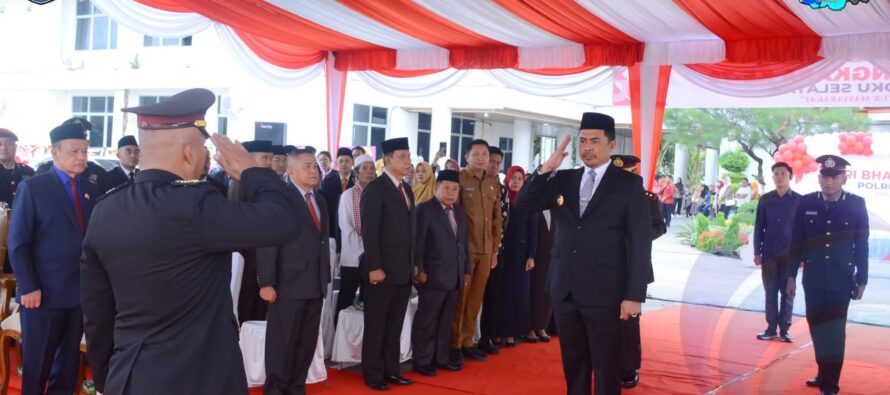 BUPATI OKU SELATAN ABUSAMA PIMPIN UPACARA HARI BHAYANGKARA KE-79 TAHUN 2025.