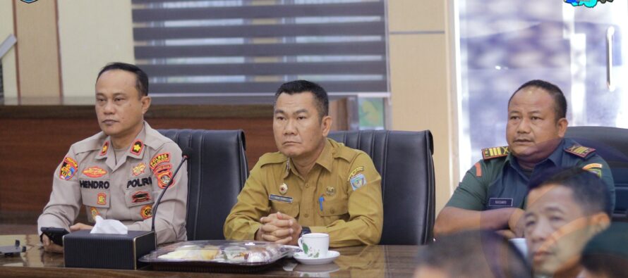 PEMKAB OKU SELATAN IKUTI RAPAT MONITORING KARHUTLA SECARA DARING YANG DIPIMPIN LANGSUNG OLEH MENTERI KEHUTANAN RI