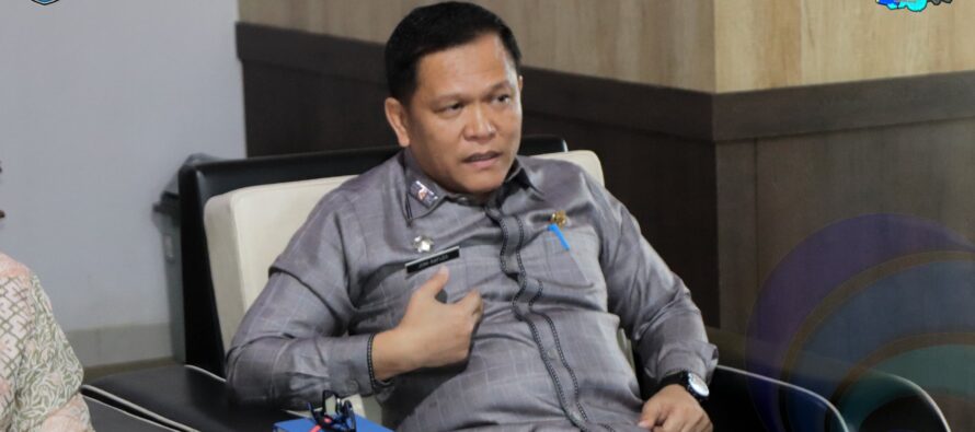 ASISTEN I SEKRETARIAT DAERAH OKU SELATAN PIMPIN RAPAT ANJAB & ABK DINAS PENDIDIKAN