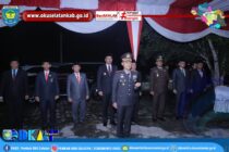 JELANG HUT RI, BUPATI DAN WAKIL BUPATI LAKUKAN ZIARAH NASIONAL DAN RENUNGAN SUCI DI TMP MURNI BUAY RAWAN UNTUK MENGENANG JASA PARA PAHLAWAN