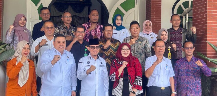 ASISTEN II OKU SELATAN HADIRI LAUNCHING OUTPUT DESA