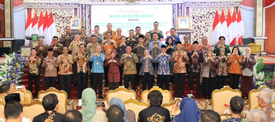 BUPATI OKU SELATAN DAN KEPALA BPS OKU SELATAN LAKUKAN PENANDATANGANAN NOTA KESEPAKATAN TERKAIT PENYEDIAAN, PEMANFAATAN, DAN PENGEMBANGAN DATA DAN/ATAU INFORMASI PEMBANGUNAN DAERAH DAN PENGELOLAAN SERTA PEMUTAKHIRAN DATA TUNGGAL SOSIAL EKONOMI NASIONAL (DTSEN)