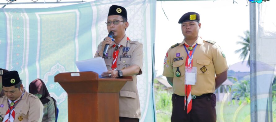 MEWAKILI KETUA KWARCAB GERAKAN PRAMUKA KABUPATEN OKU SELATAN H. MISNADI, SEKRETARIS KWARCAB BUKA SECARA RESMI GIAT GLORI IV DAN GOSPEL DI KECAMATAN SIMPANG.