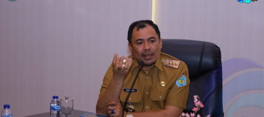 BUPATI ABUSAMA TERIMA DENGAN HANGAT TIM BPK RI PERWAKILAN SUMSEL DI KABUPATEN OKU SELATAN.