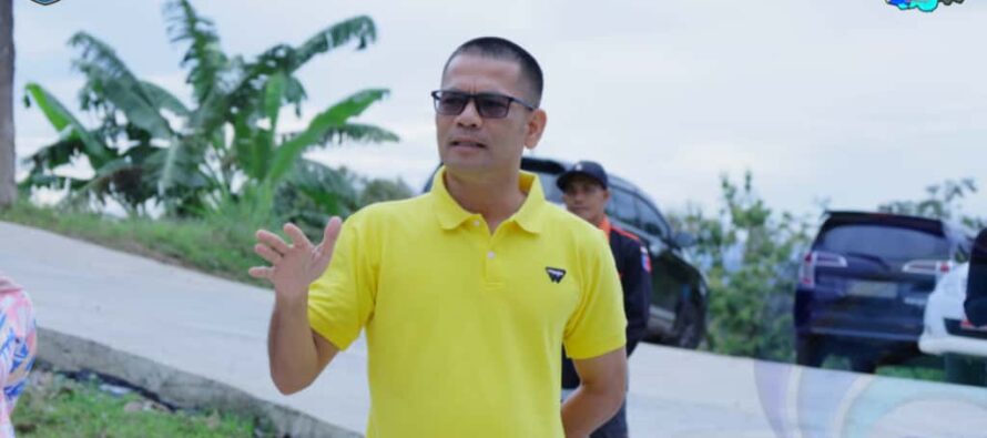 SEKDA OKU SELATAN PIMPIN GOTONG ROYONG KEBERSIHAN DI RUMAH DINAS BUPATI