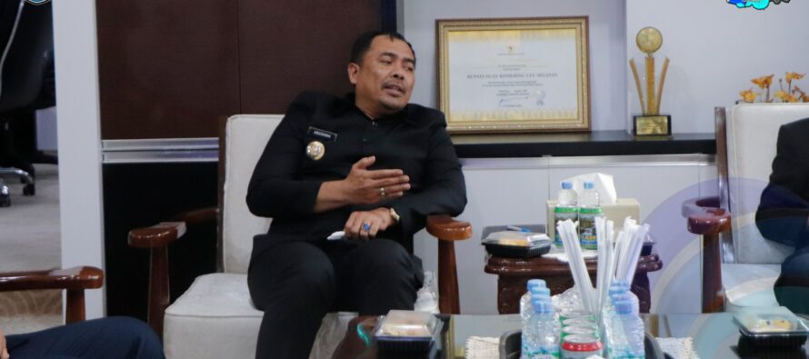 BUPATI OKU SELATAN TERIMA AUDIENSI KEPALA DESA SINAR MULYO TERKAIT TAPAL BATAS TANAH DENGAN OMIBA